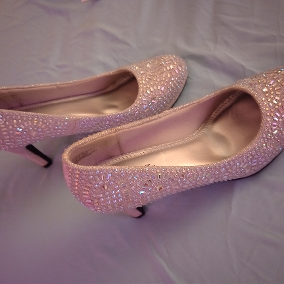 Silver slipper dress shoes - Picture 1 of 3